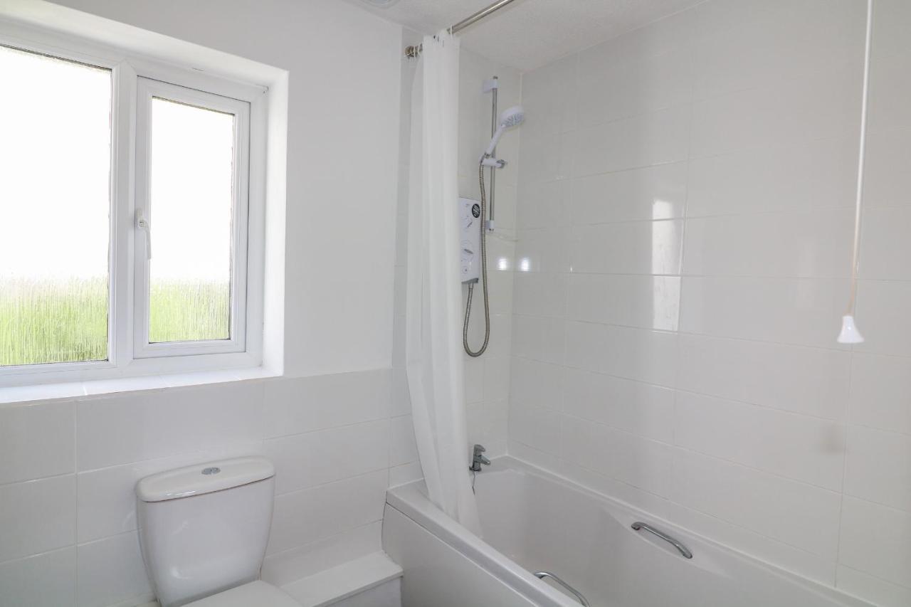 Waters Reach Vila Kingsbridge  Exterior foto
